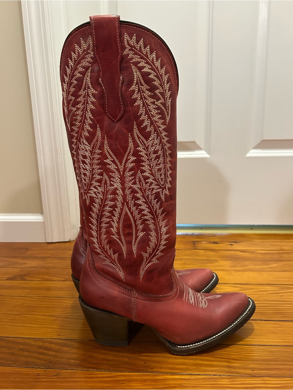 Corral NWOT Women's Red Embroidered Western Heeled Boots - Picture 3 of 10